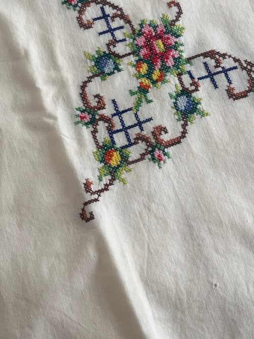 0.83m Homestead Cross Stitch Embroidered Small Square Table Linen
