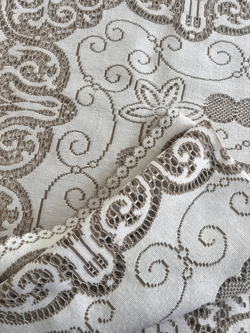 0.92m Emery Antique Lace Square Table Linen